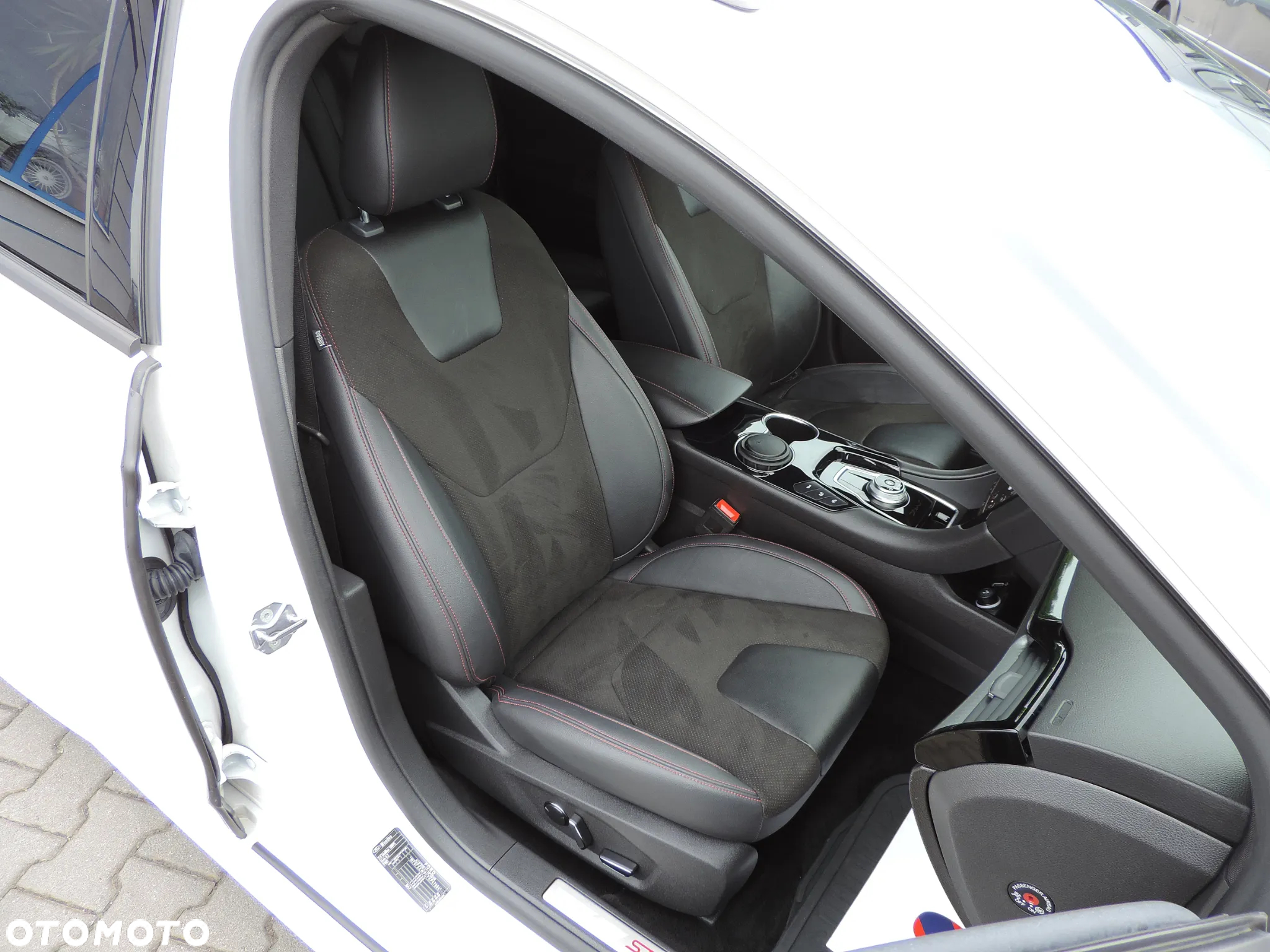 Ford Mondeo 2.0 EcoBlue ST-Line Plus - 12