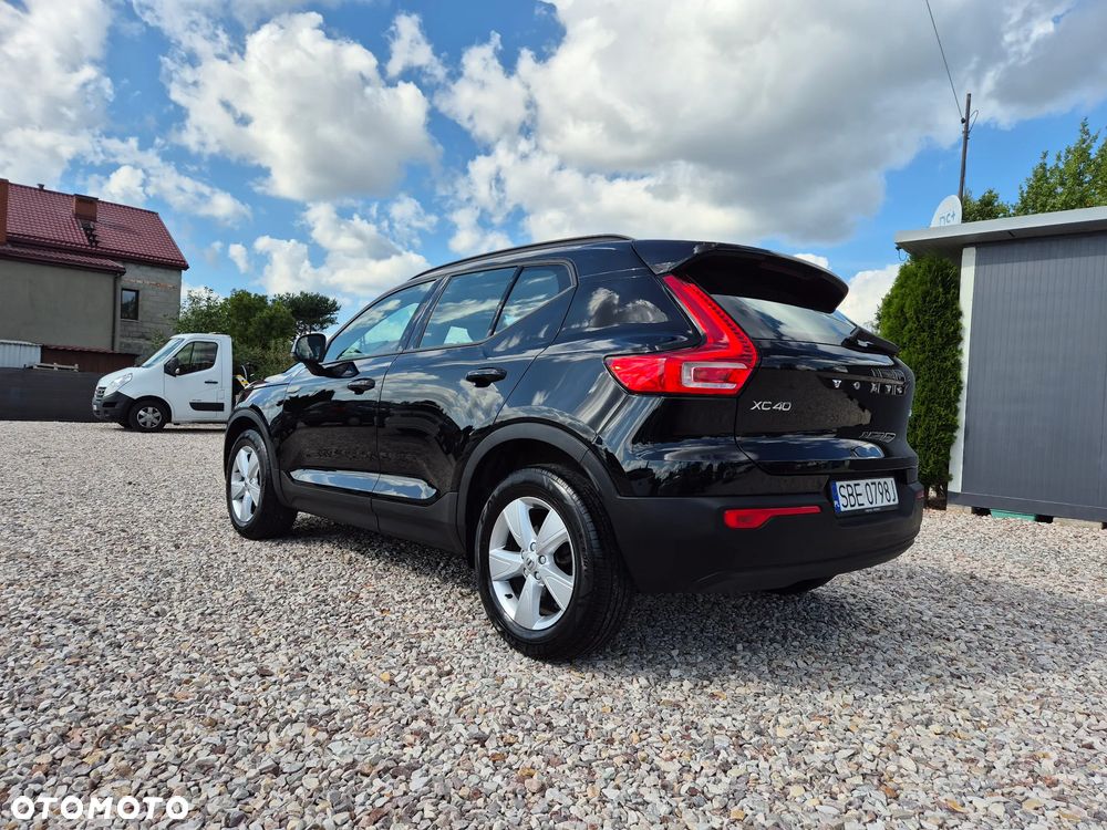 Volvo XC 40 - 24