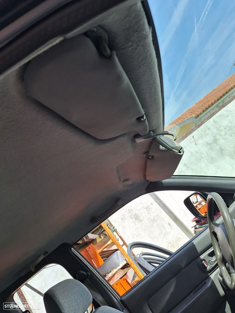 Mitsubishi L200 - 12