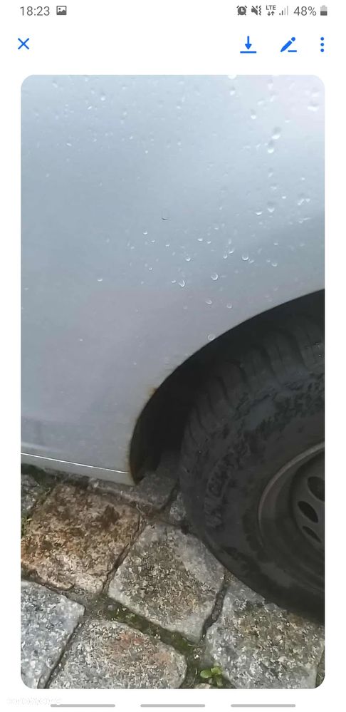 Volkswagen Golf 1.6 TDI DPF Highline - 14