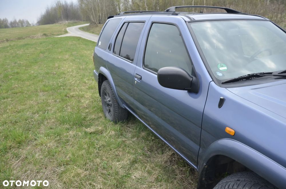 Nissan Pathfinder - 11