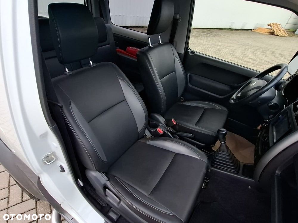 Suzuki Jimny 2015