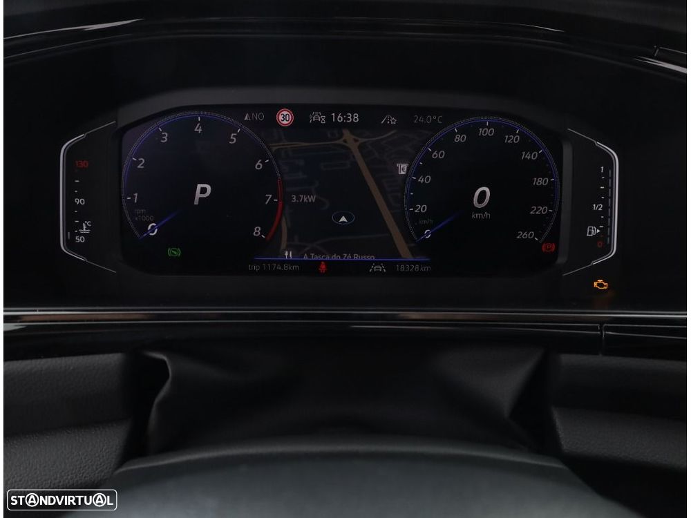 VW T-Roc 1.5 TSI R-Line DSG - 35