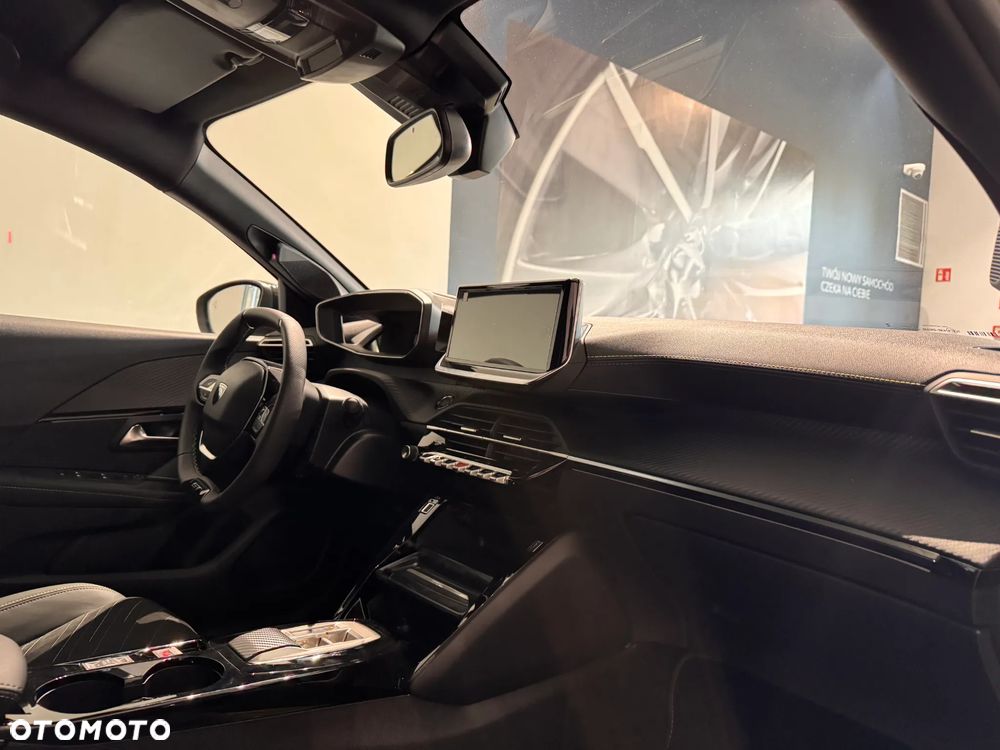 Peugeot 208 1.2 mHEV GT Exclusive - 12