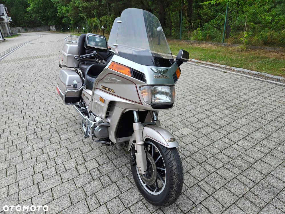 Honda GL - 11