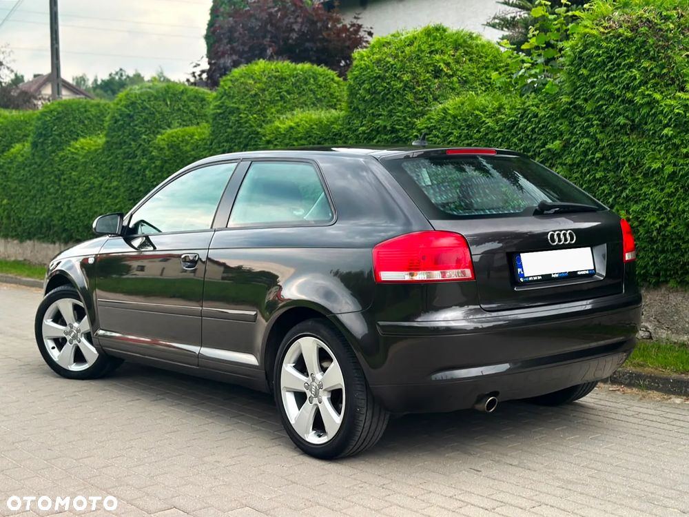 Audi A3 3-drzwiowe 1.6 Attraction - 5