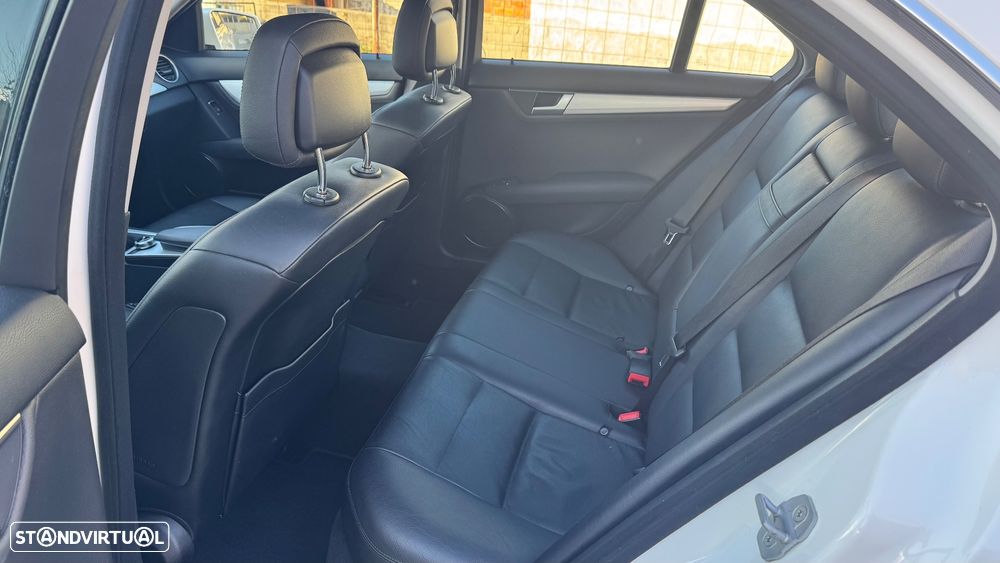 Mercedes-Benz C 250 CDI DPF (BlueEFFICIENCY) Avantgarde - 12