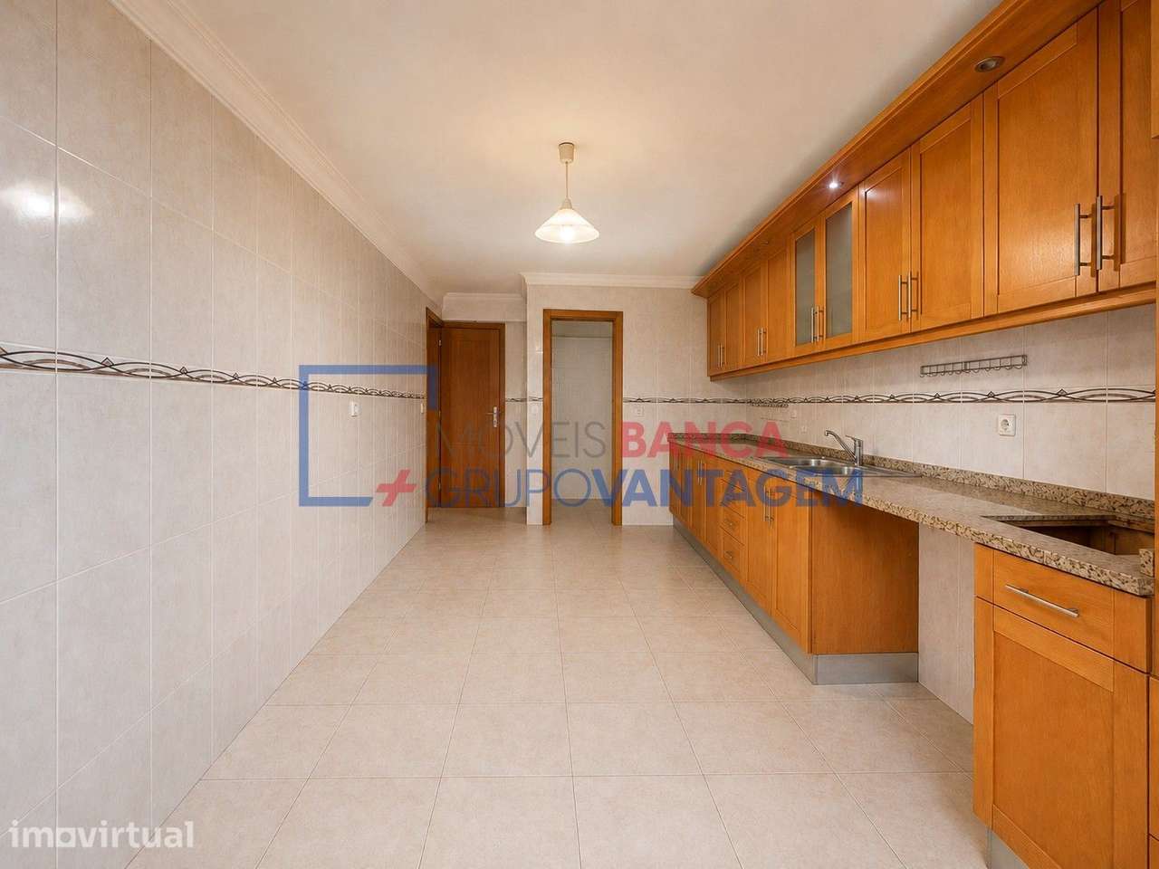 APARTAMENTO T3 COM GARAGEM E ARRECADAÇÃO - Grande imagem: 4/25
