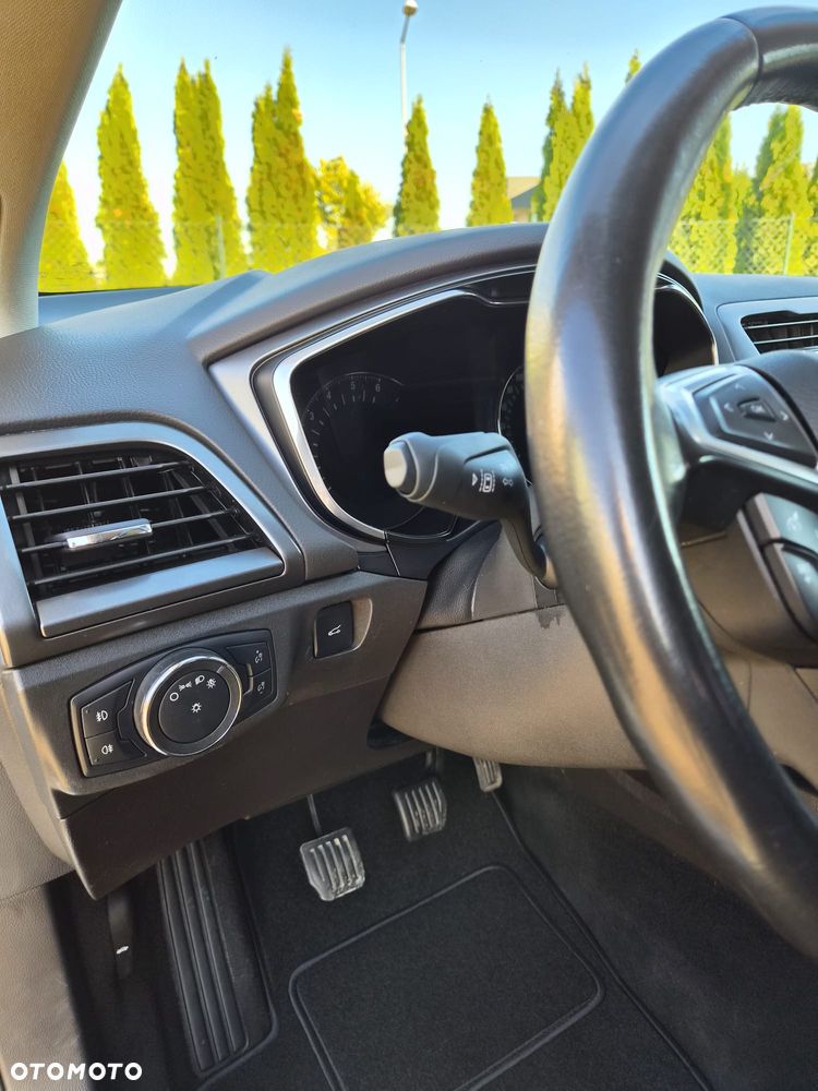 Ford Mondeo - 25