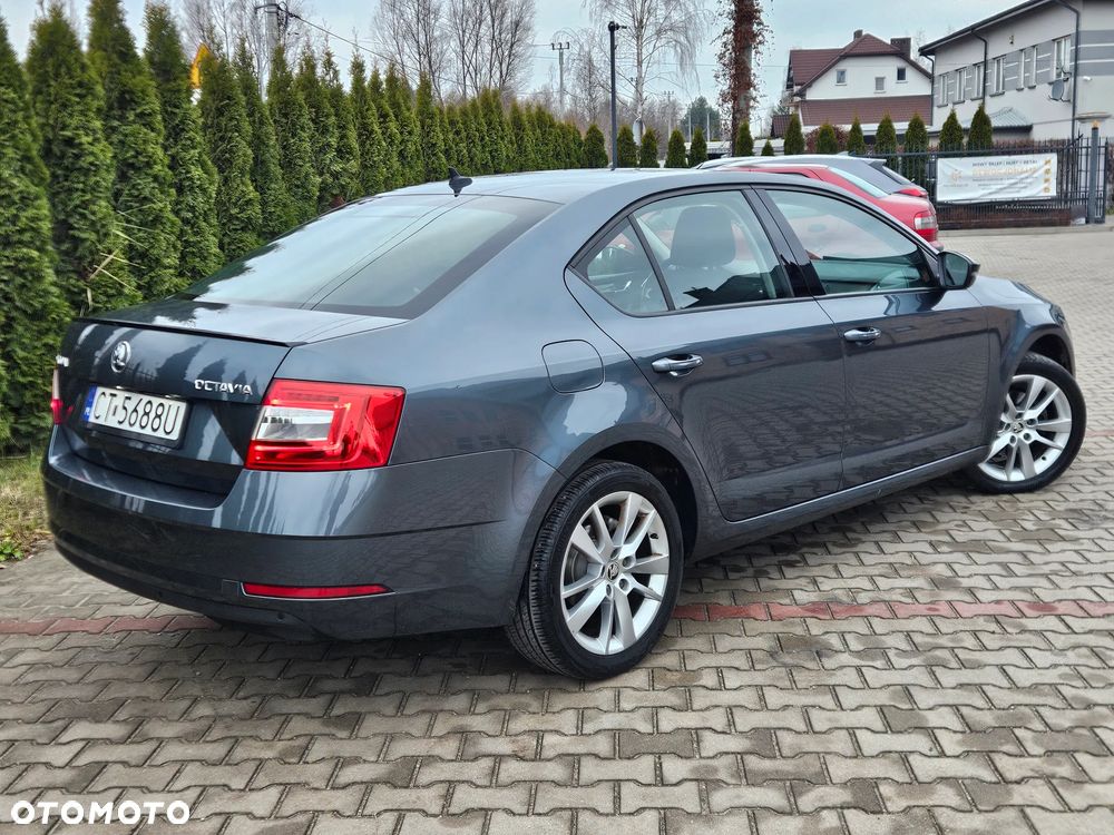 Skoda Octavia 1.5 TSI ACT Style DSG - 4
