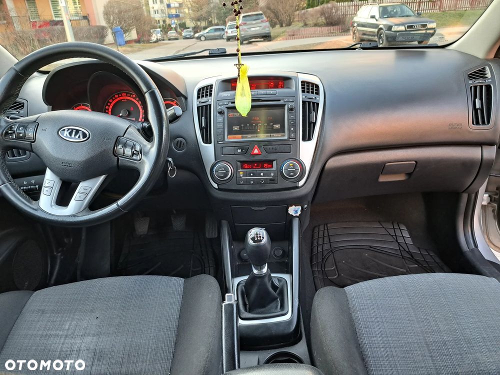 Kia Ceed 1.6 Crdi Comfort + - 23