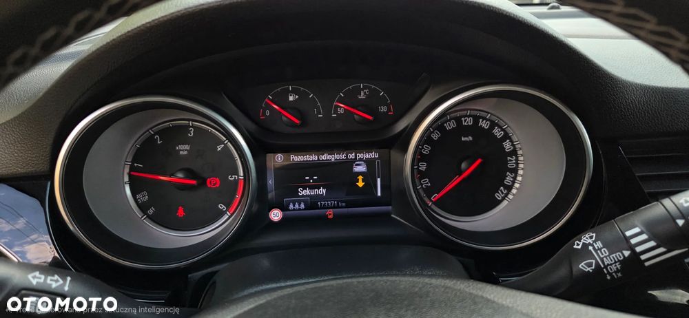 Opel Astra 1.6 D (CDTI) Start/Stop Innovation - 28
