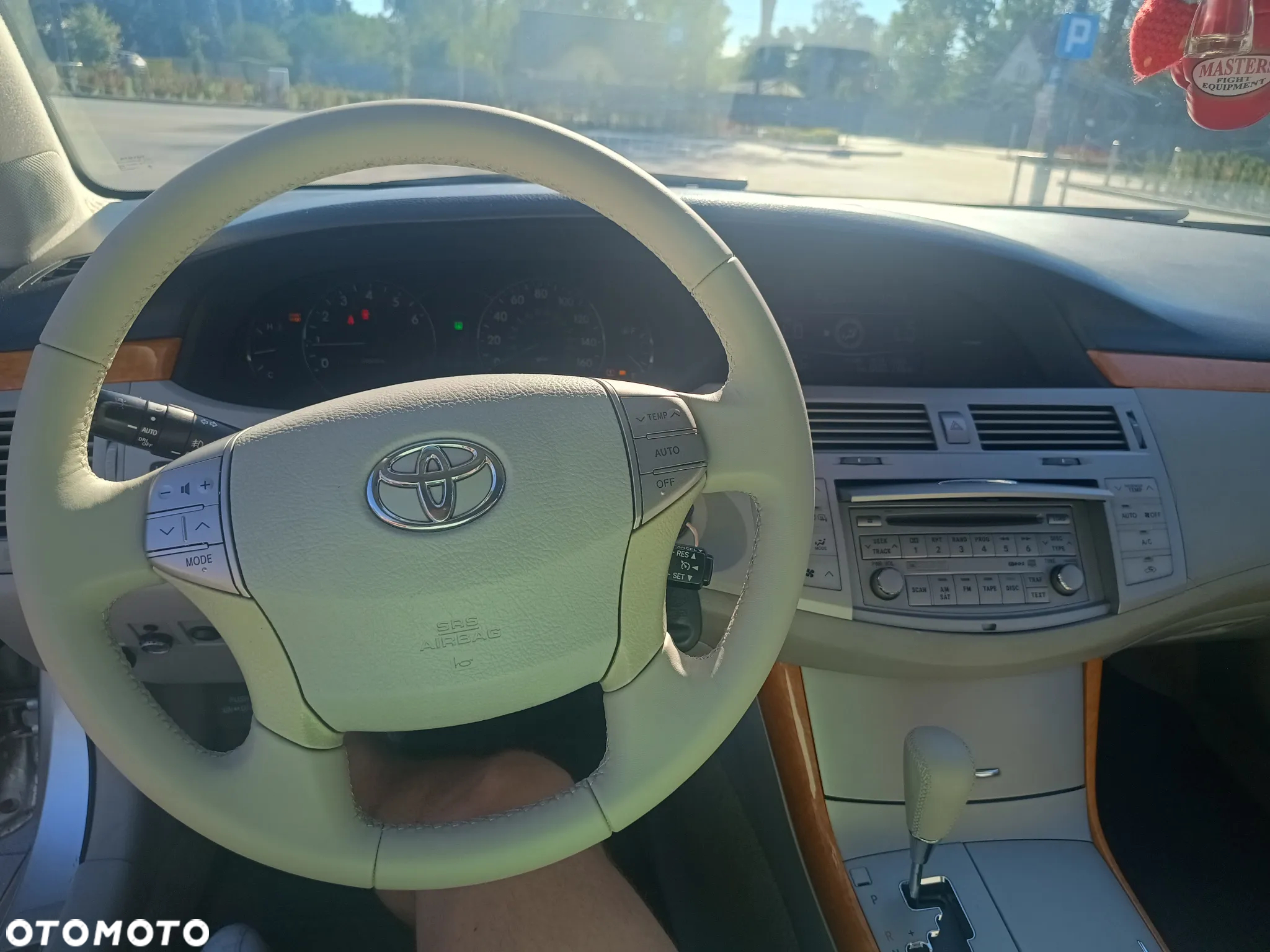 Toyota Avalon - 17
