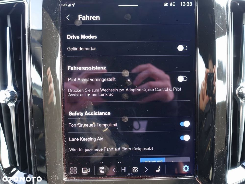 Volvo XC 60 B5 B AWD Plus Black Edition - 22