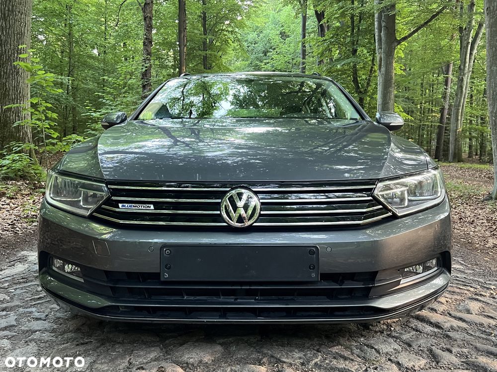 Volkswagen Passat - 2