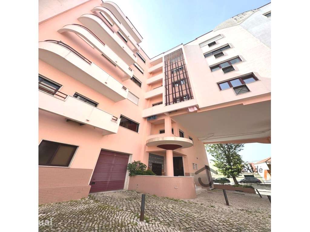 Apartamento T2+1 Duplex, c/ parqueamento, Ramada Caneças. - Grande imagem: 3/24