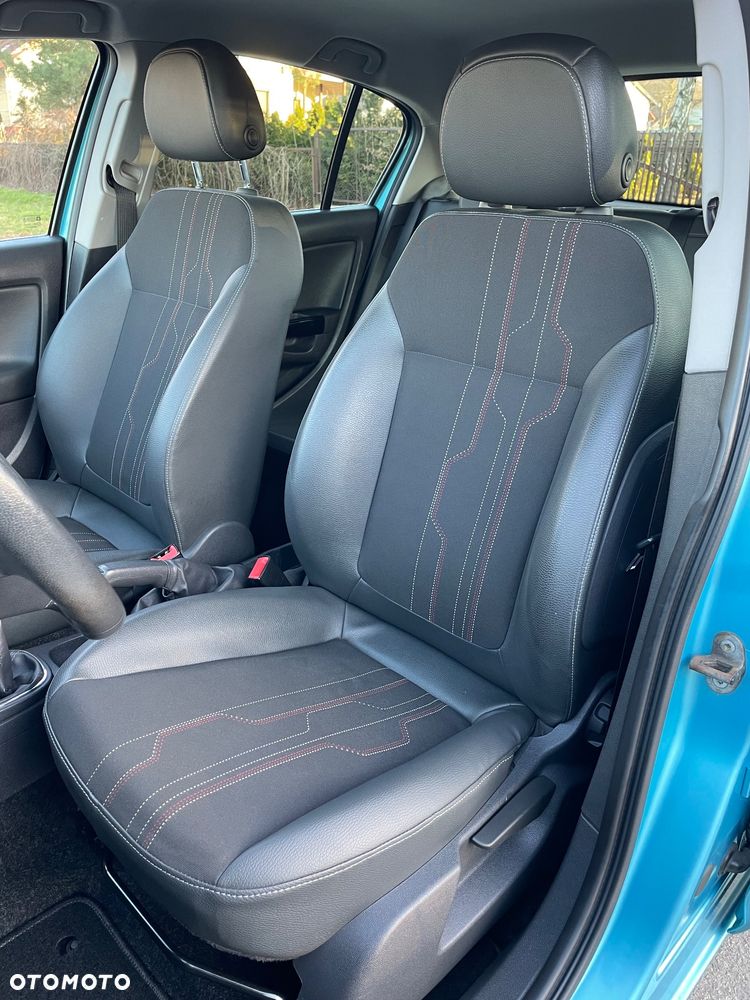 Opel Corsa 1.4 16V 150 Jahre - 10