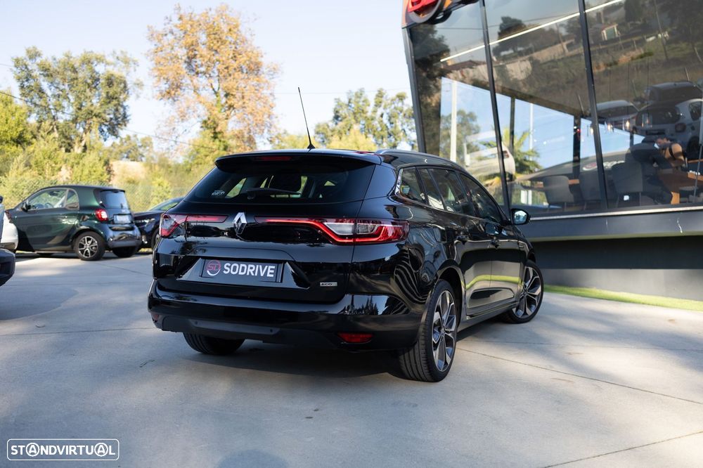 Renault Mégane Sport Tourer 1.5 dCi Comfort SS - 23