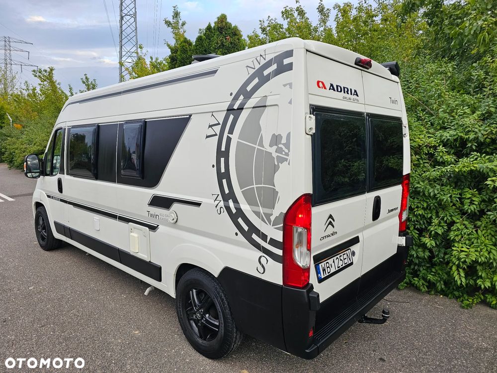 Adria TWIN 600 LUX Zimowy Hak MAX doposażony - 8