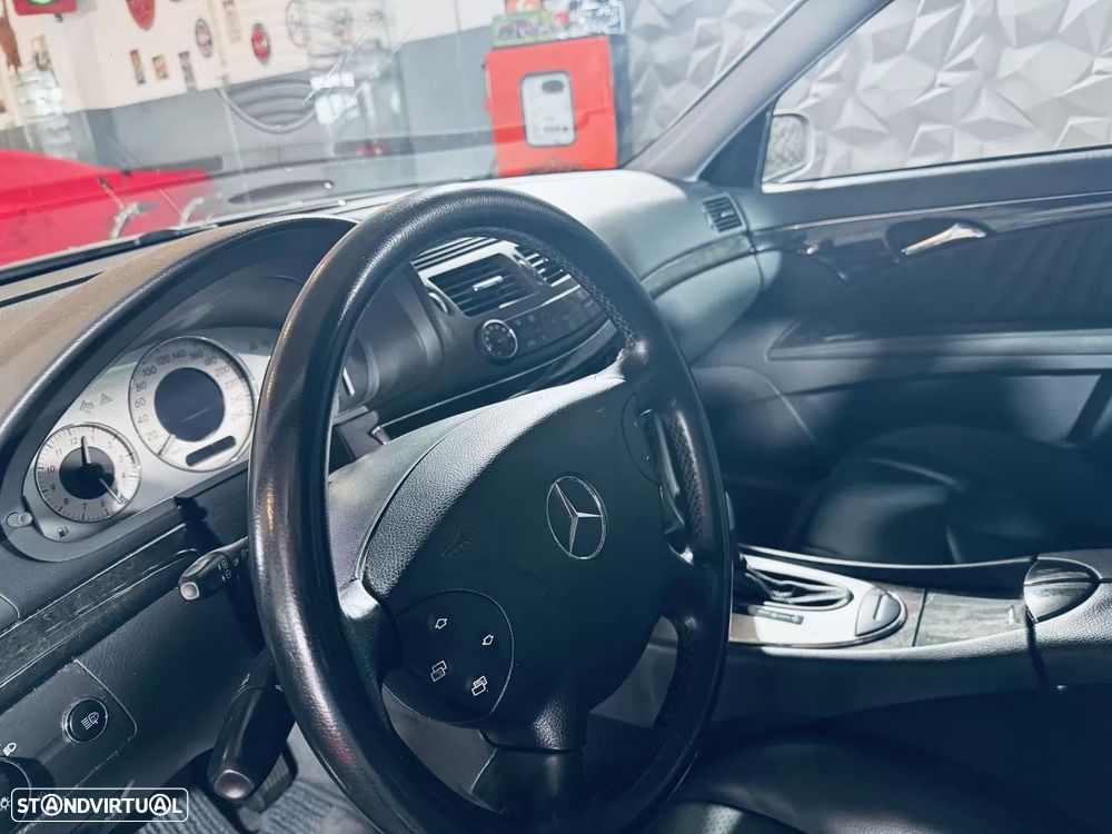 Mercedes-Benz E 270 - 30