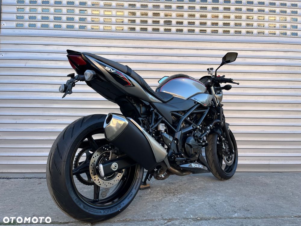 Suzuki SV - 28