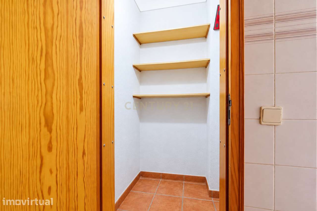 Apartamento T2 | Centro de Almancil | Elevador | Varandas - Grande imagem: 3/18