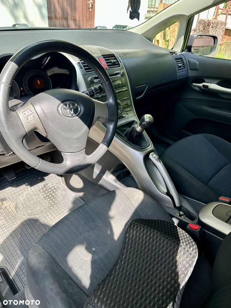 Toyota Auris 1.4 D-4D Premium - 11