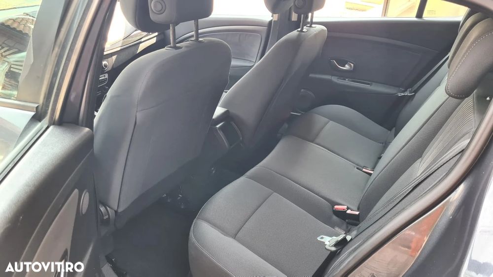 Renault Megane 1.5 dCi Authentique - 4