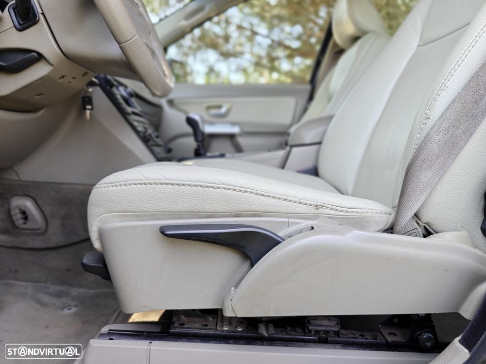Volvo XC 90 2.4 D5 5L Summum - 27