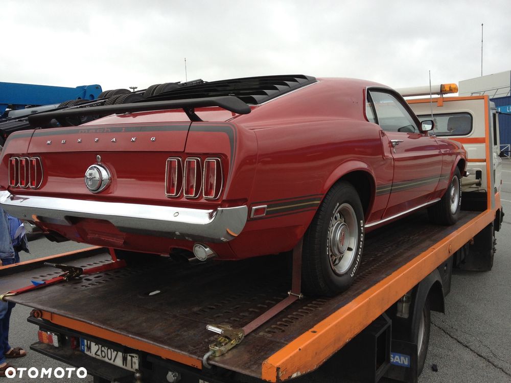 Ford Mustang - 13