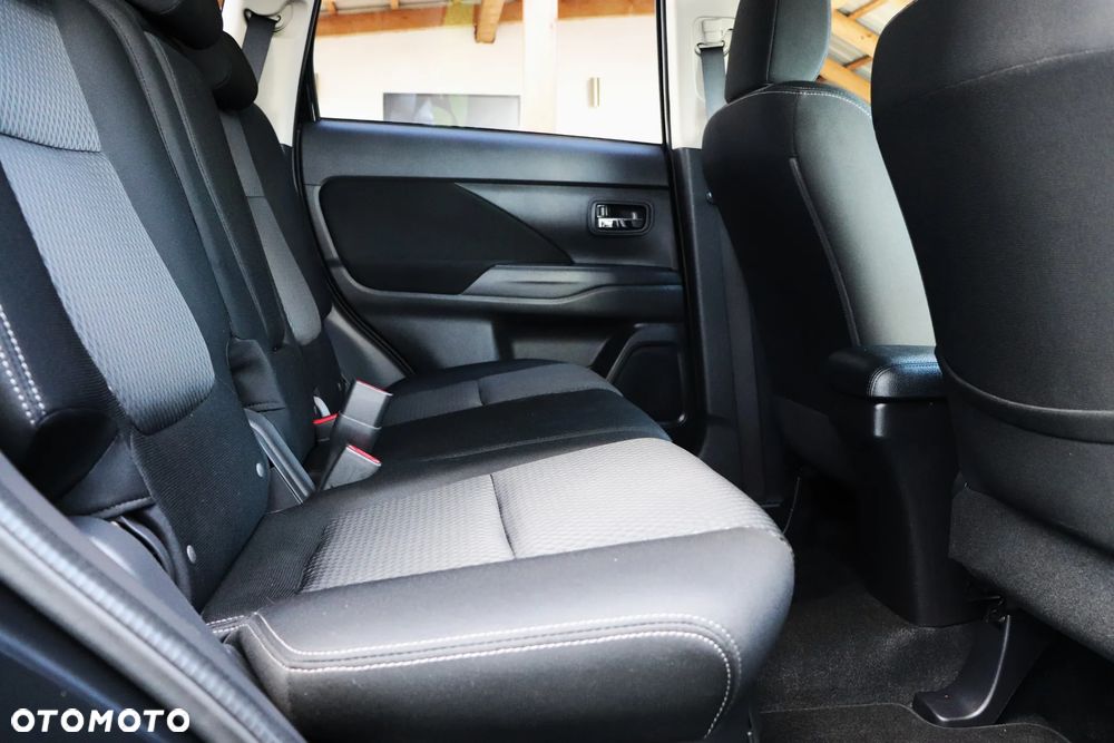 Mitsubishi Outlander 2.0 2WD Edition - 23