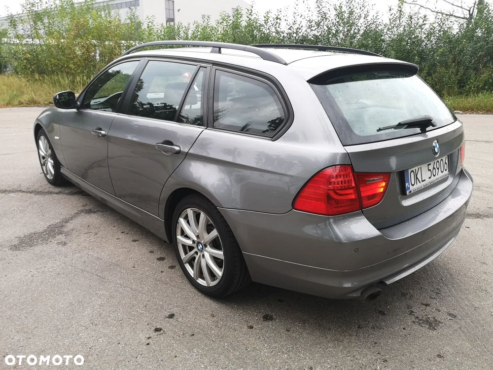 BMW Seria 3 320d xDrive - 5