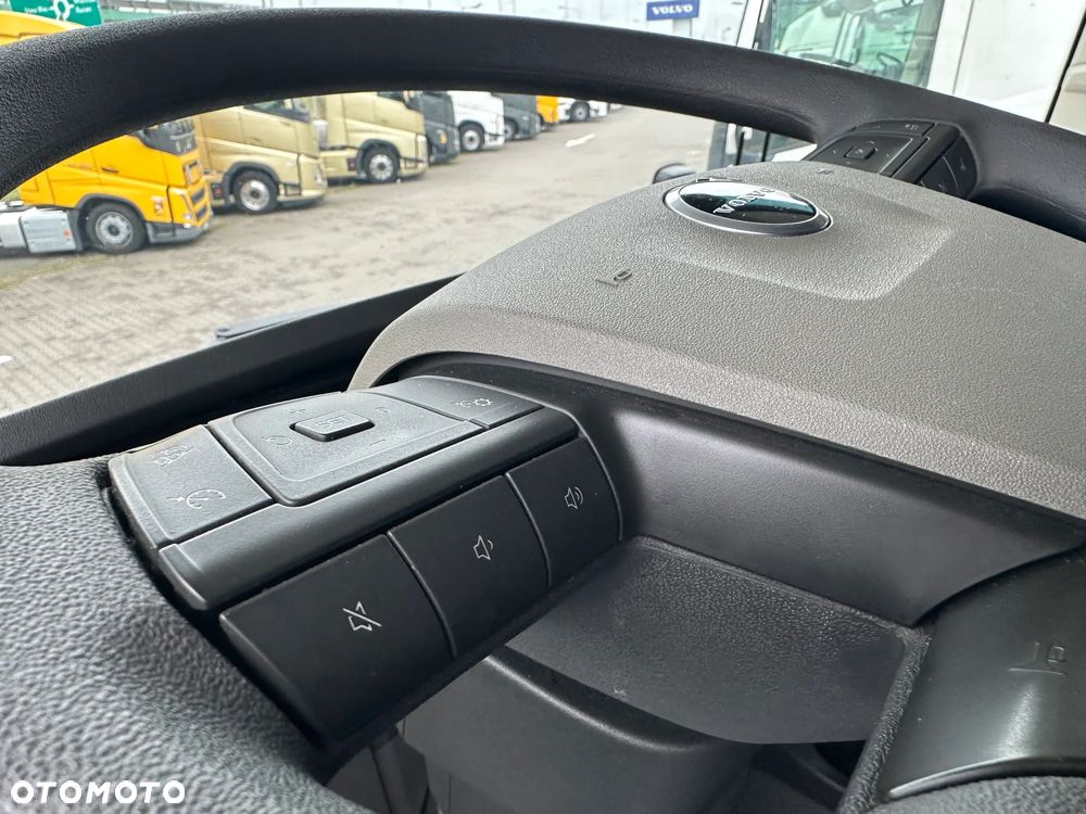 Volvo 2025 VOLVO AERO 4x2 500KM I-Save Globetrotter XL!!! - 16