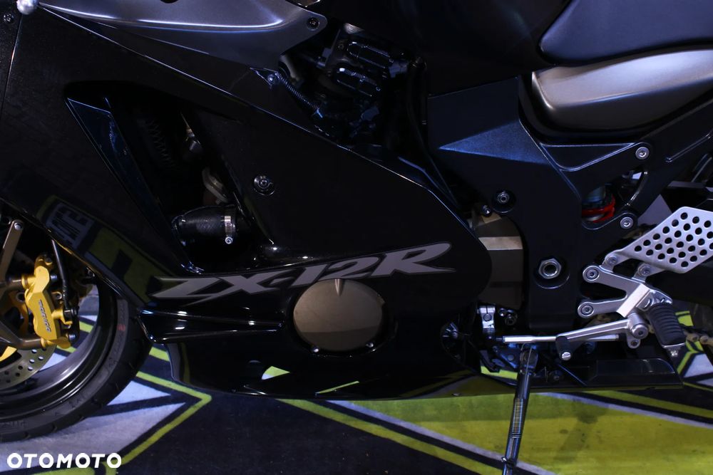 Kawasaki ZX - 28