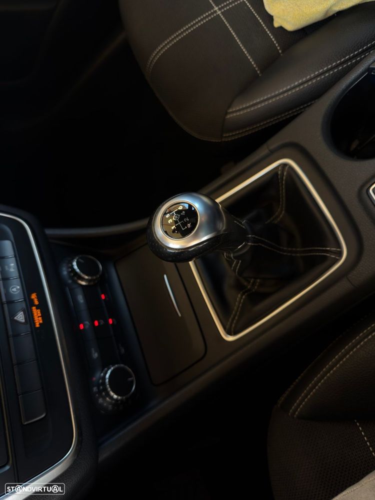 Mercedes-Benz CLA 200 - 18