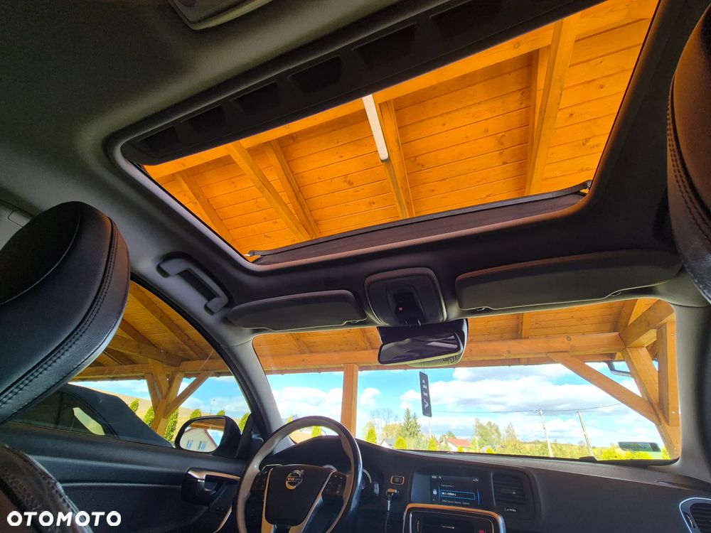 Volvo V60 D3 Summum - 30