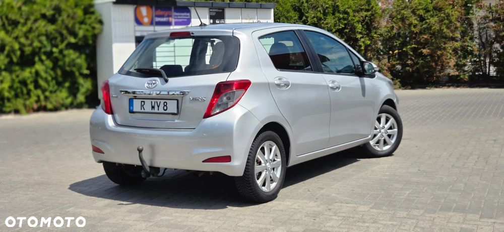 Toyota Yaris 1.33 VVT-i Executive - 14