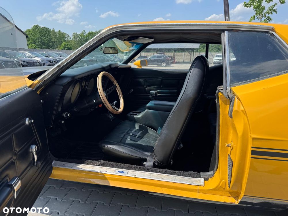 Ford Mustang - 21
