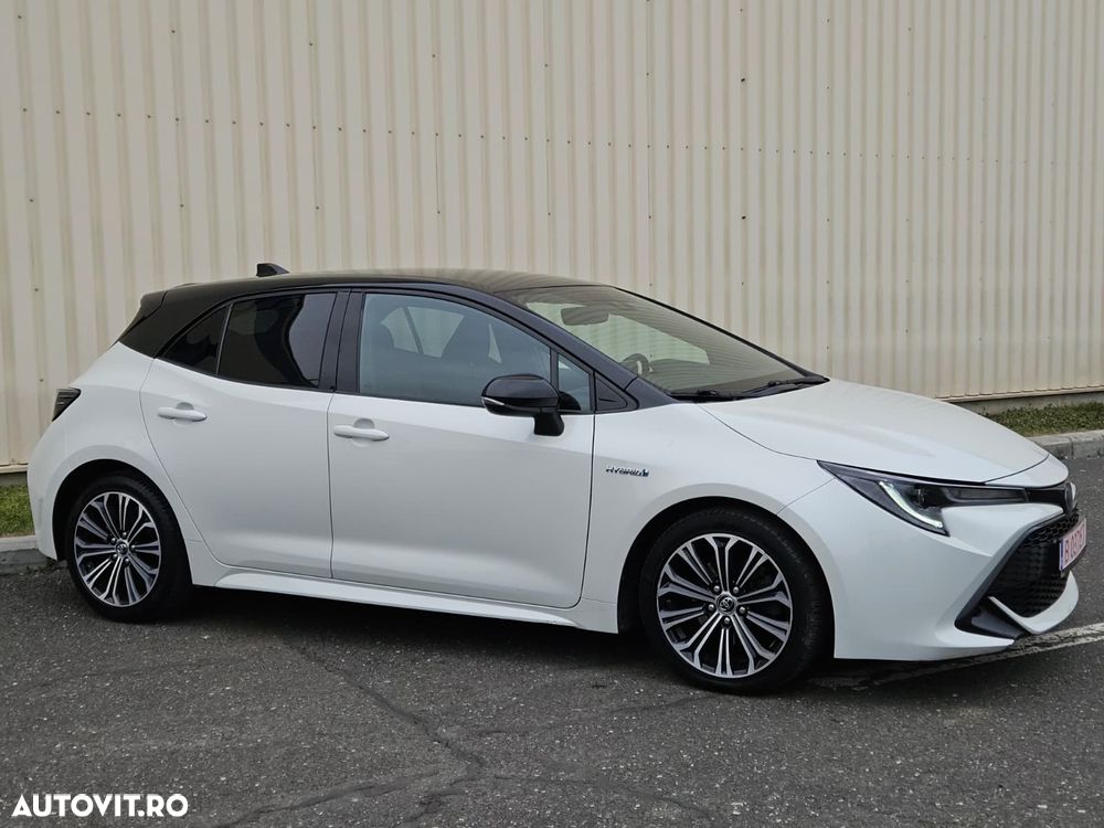 Toyota Corolla 2.0 HSD Exclusive Plus GR Sport Bi-Tone - 10