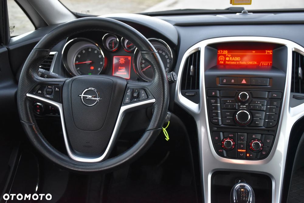 Opel Astra 1.4 Turbo Cosmo - 17