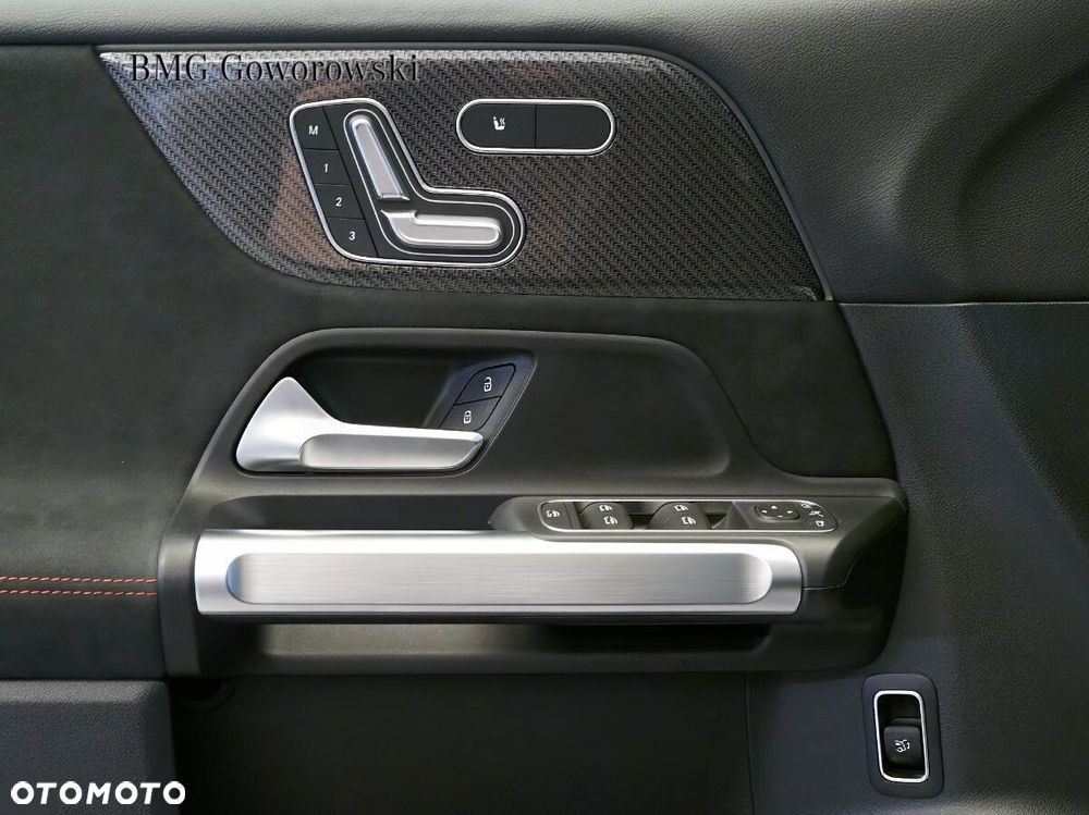 Mercedes-Benz GLB - 7