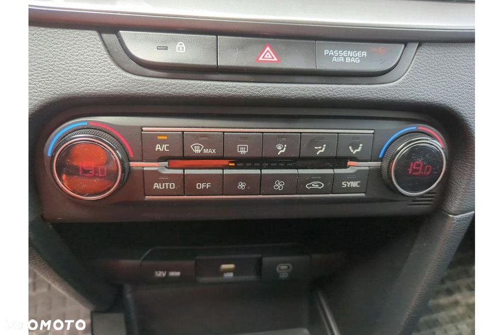 Kia XCeed - 9