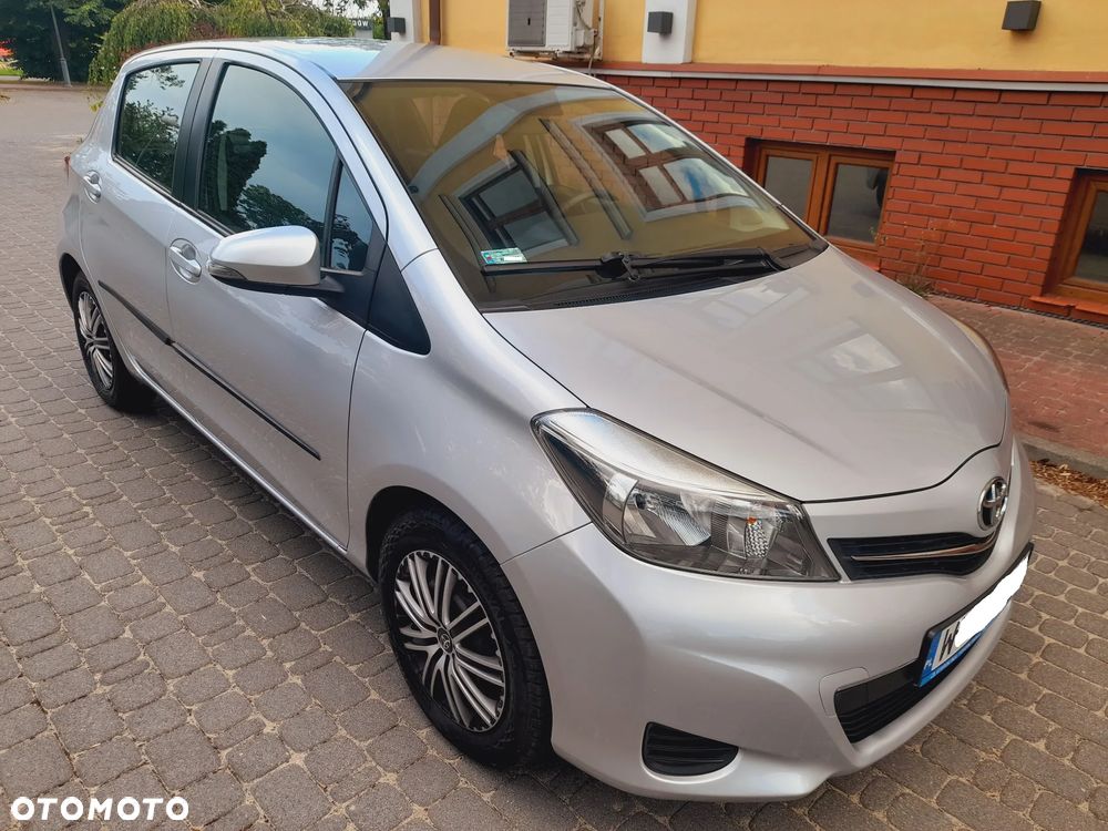 Toyota Yaris - 25
