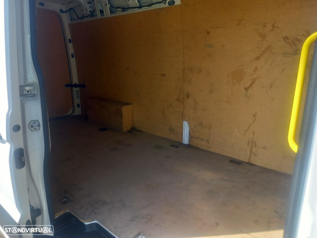 VW Crafter 16- 35 2.0 TDI L4H3 LONGO TA - 11