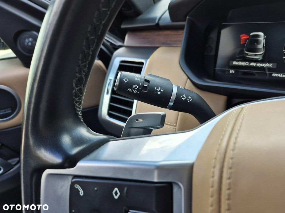 Land Rover Discovery 3.0 D300 mHEV R-Dynamic HSE - 32