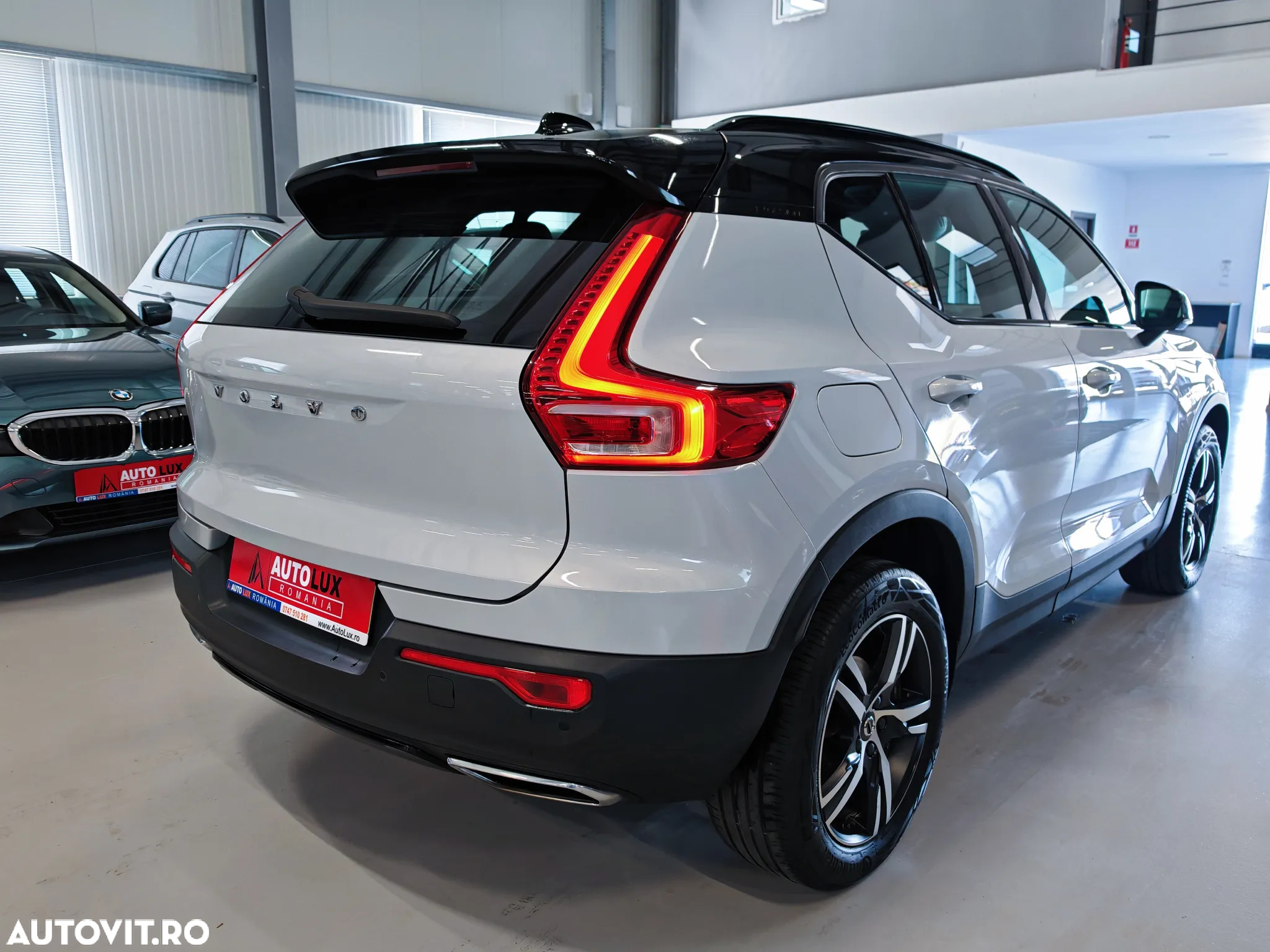 Volvo XC 40 T3 R-Design - 4