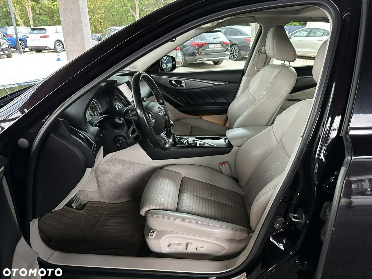 Infiniti Q50 - 11