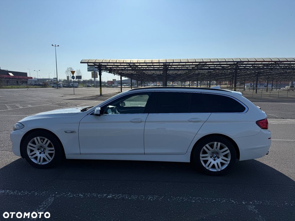 BMW Seria 5 525d - 6