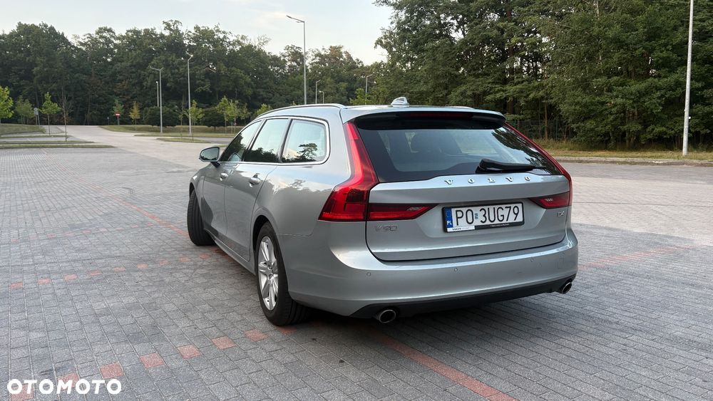 Volvo V90 D4 AWD Momentum - 8