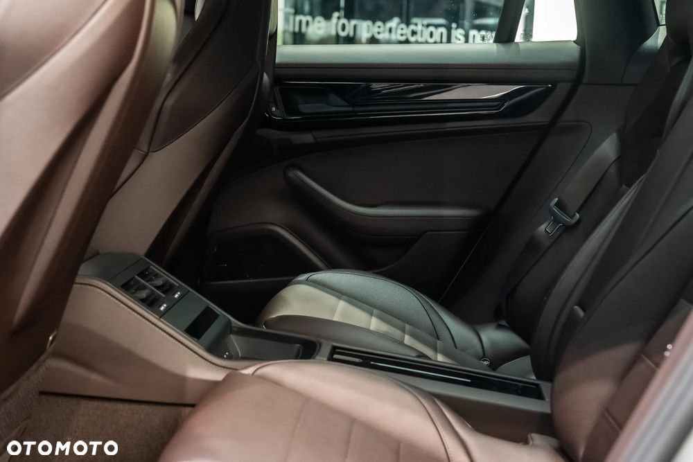 Porsche Panamera 4 - 28